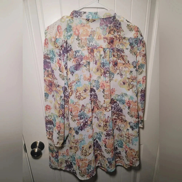 A.na sheer Cover v neck 1/4 button down size 2XL - Picture 5 of 6